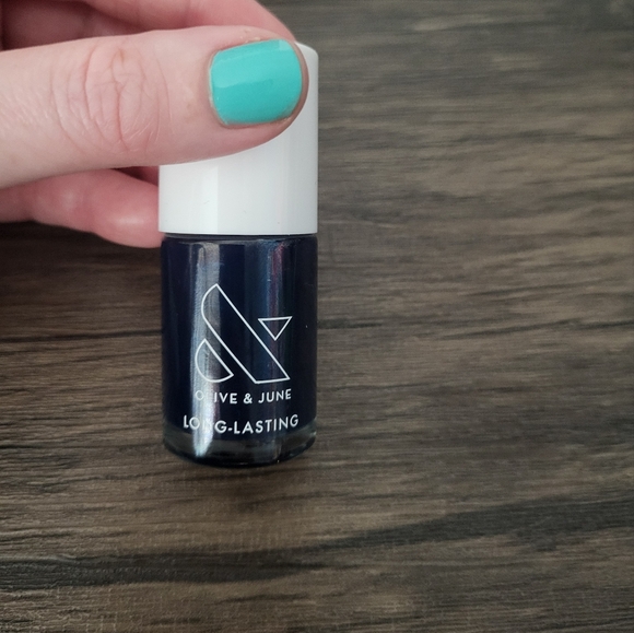 Olive & June Poppy + 2 polishes - Picture 11 of 11